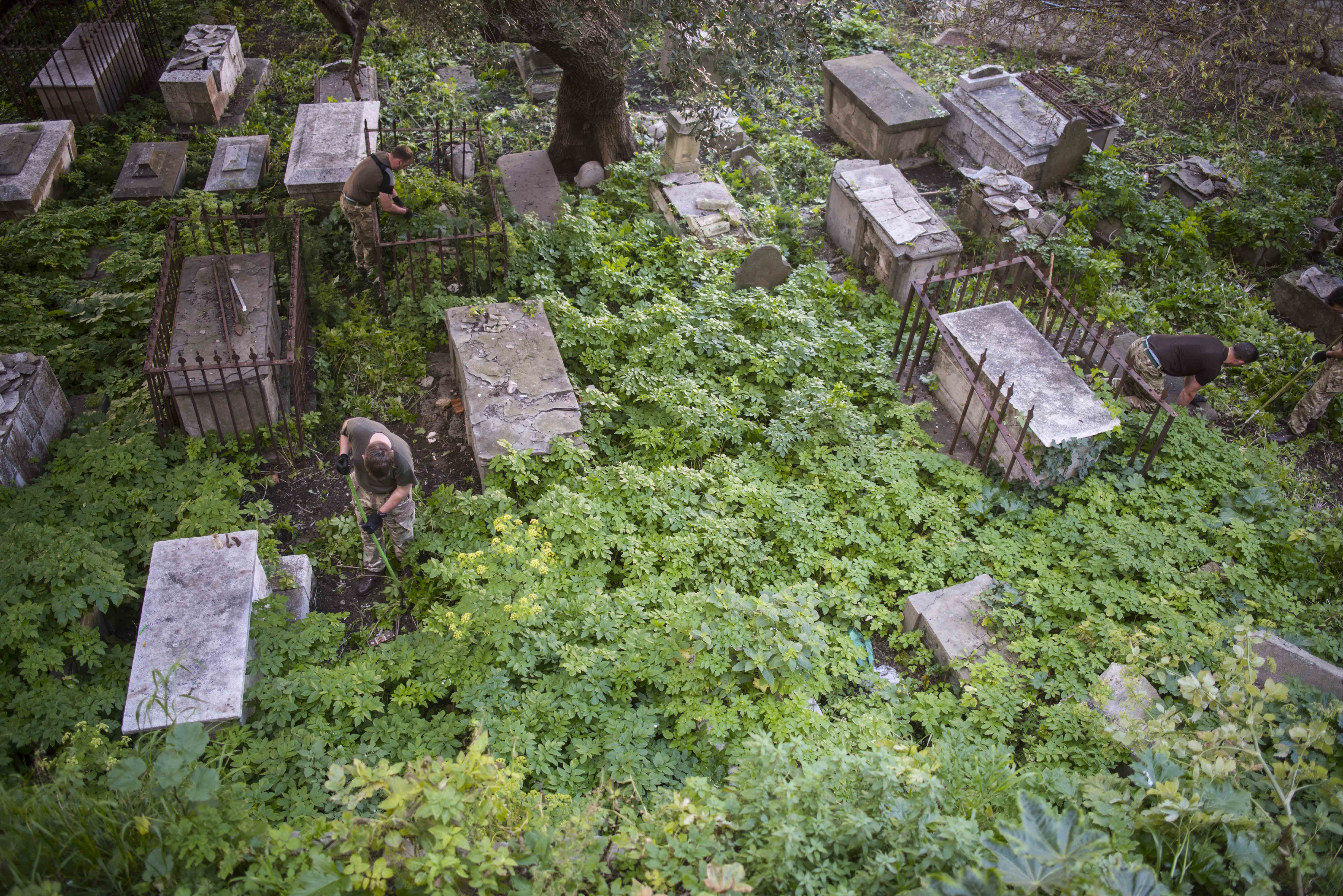 Restauración cementerio Witham (29).jpg